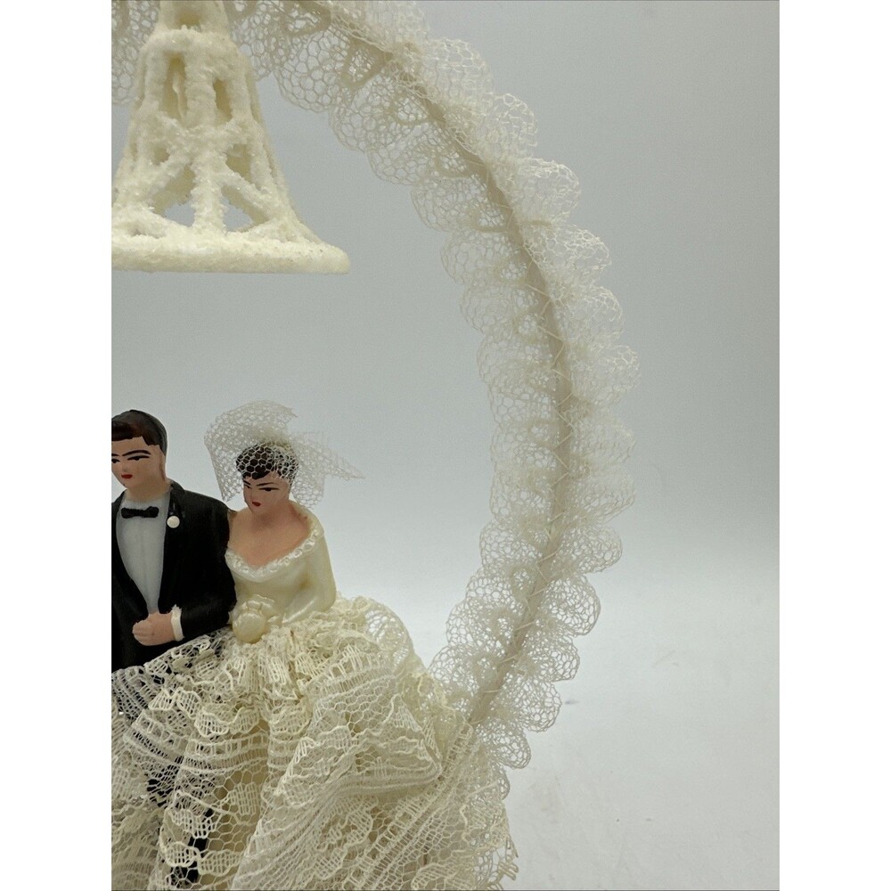 Wedding Cake Topper Bride Groom Lace Bell 1950s Vintage - Picture 5 of 16